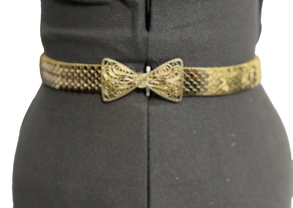 Vintage Gold Tone Metal Fish Scale Stretch Waist Belt Bow Buckle Medium 26-30 in